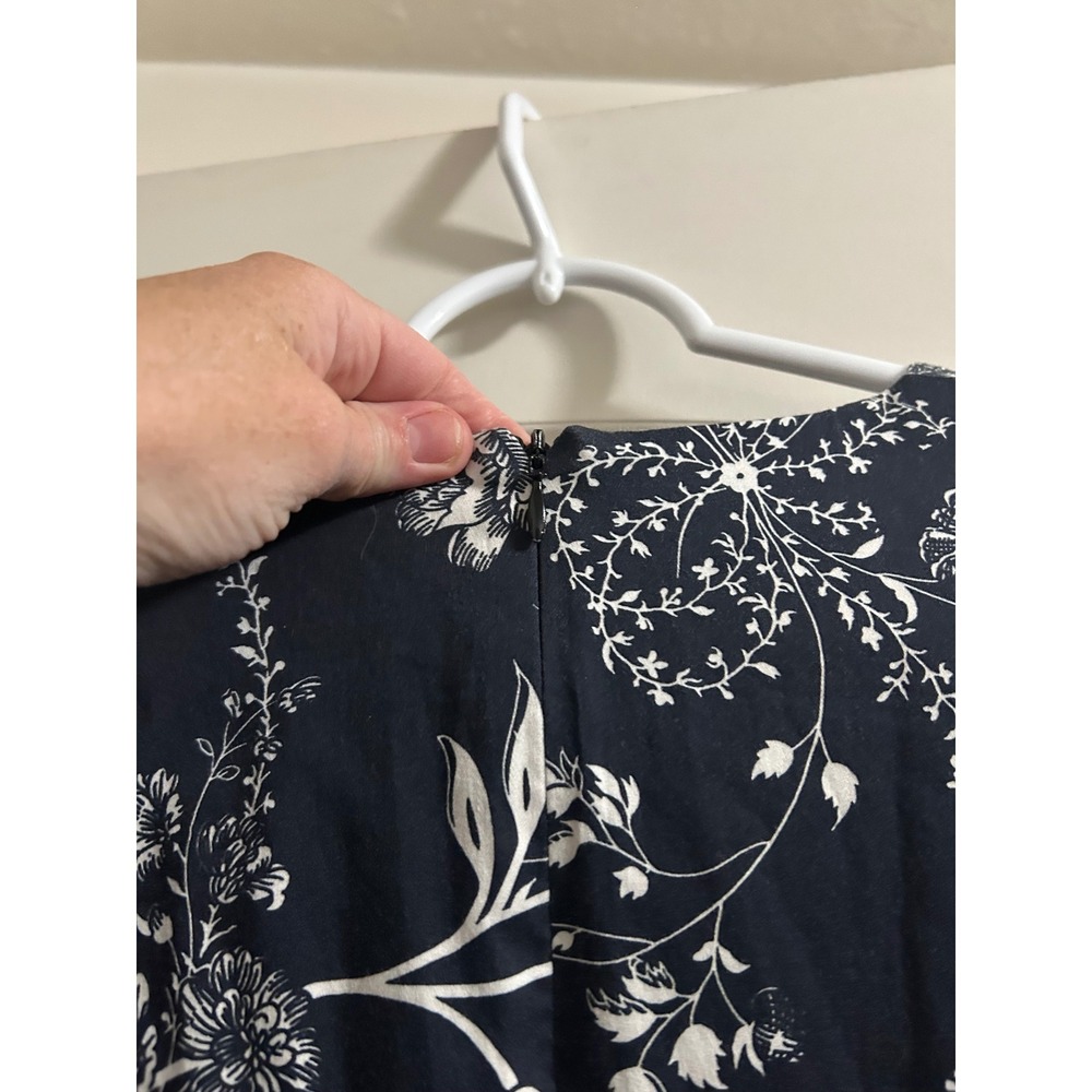 Tuckernuck Navy White Floral Scalloped Tiered Maxi Dress Womens Medium - Picture 6 of 9